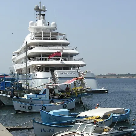 Konukevi Emona Misivri