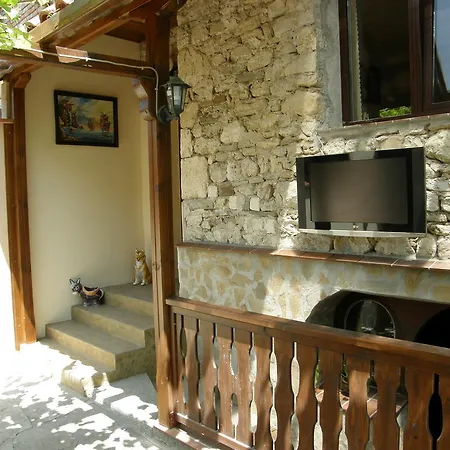 Guest house Emona 2*